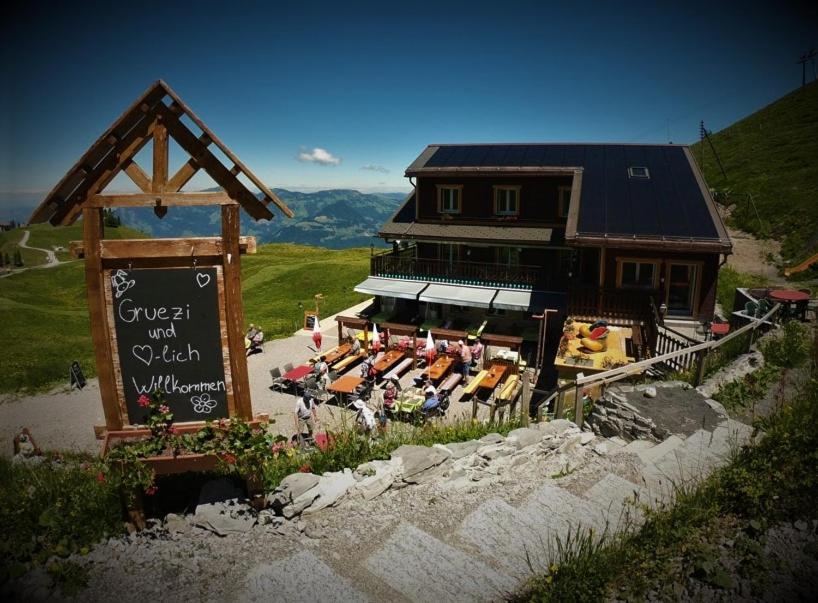 Klewenalp Ausflugs-Ski-Pistenhotel Klewenstock Бекенрид Екстериор снимка