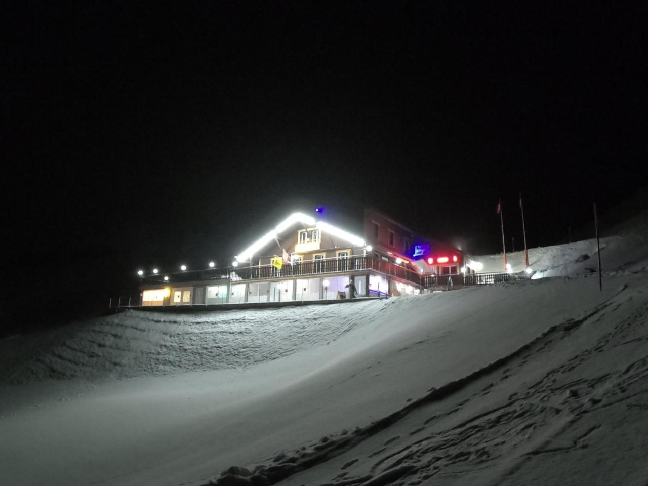 Klewenalp Ausflugs-Ski-Pistenhotel Klewenstock Бекенрид Екстериор снимка