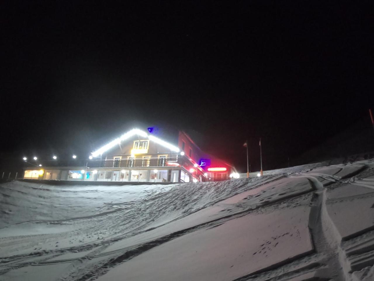 Klewenalp Ausflugs-Ski-Pistenhotel Klewenstock Бекенрид Екстериор снимка